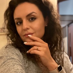 Тинатин Русия